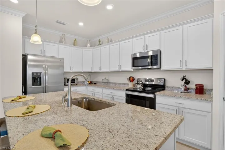 4386  Bluegrass  DR, Fort Myers, FL 33916