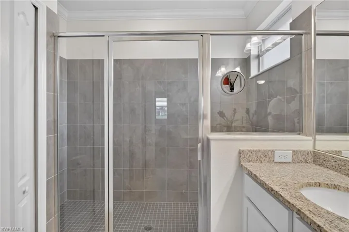 4386  Bluegrass  DR, Fort Myers, FL 33916