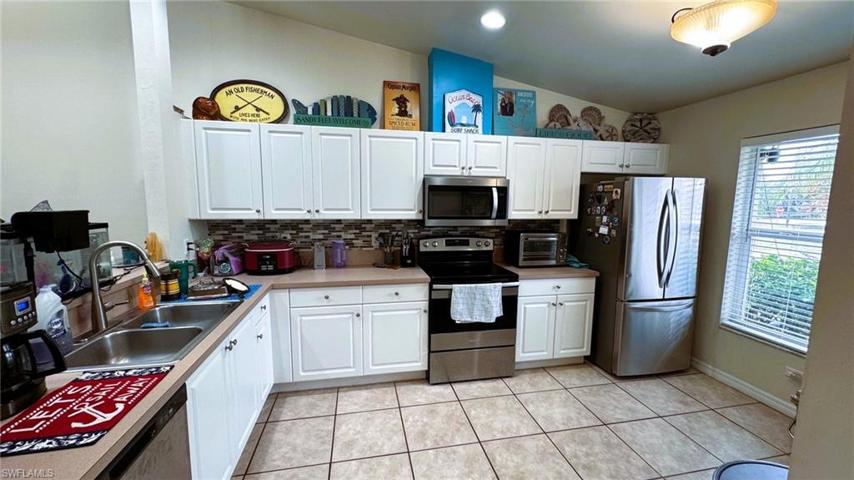 Kitchen (27603, left side of Duplex)