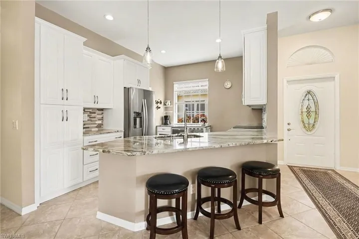 8700 Spring Mountain Way, Fort Myers, Florida 33908