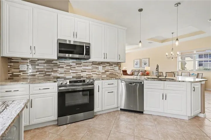 8700 Spring Mountain Way, Fort Myers, Florida 33908
