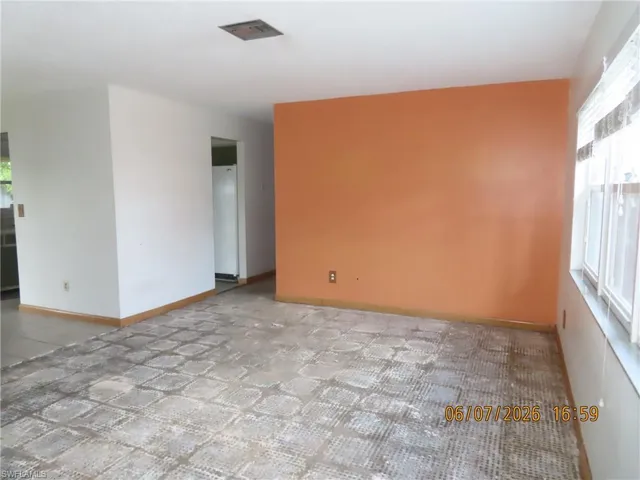 521 Se 35th St, Cape Coral, Florida 33904