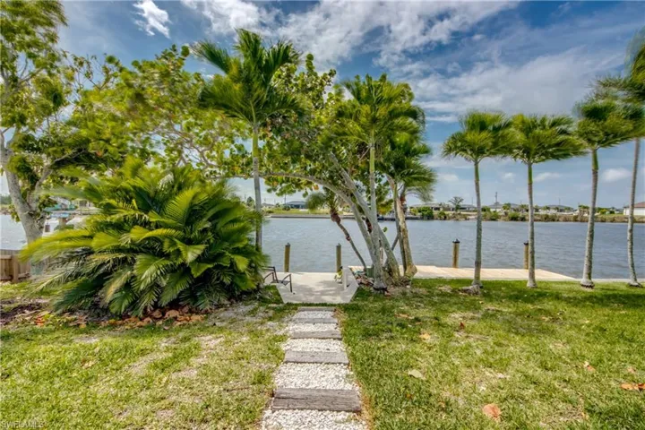 4118 Nw 33rd Ln, Cape Coral, Florida 33993