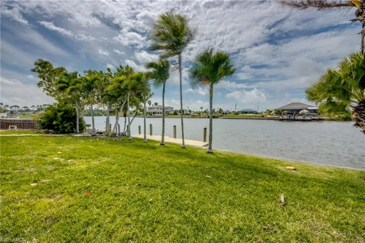 4118 Nw 33rd Ln, Cape Coral, Florida 33993