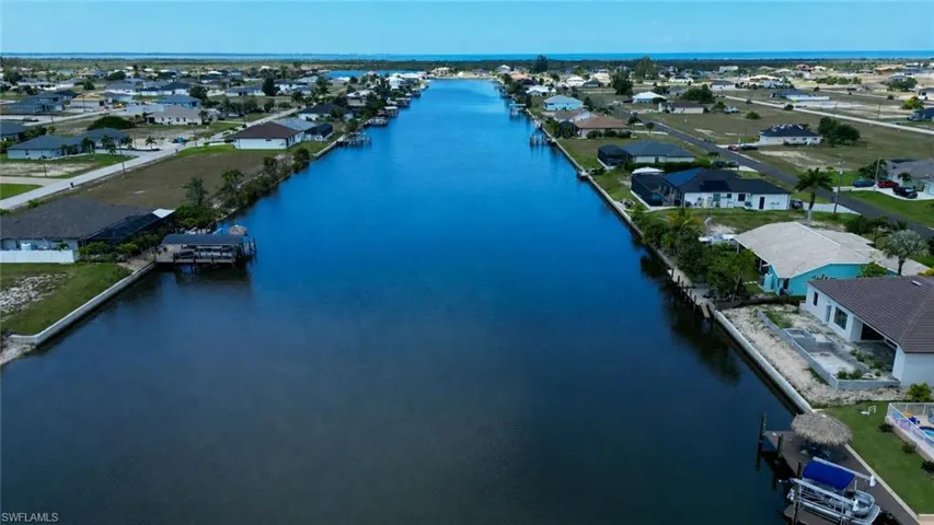 4118 Nw 33rd Ln, Cape Coral, Florida 33993