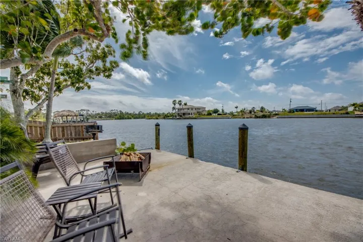 4118 Nw 33rd Ln, Cape Coral, Florida 33993