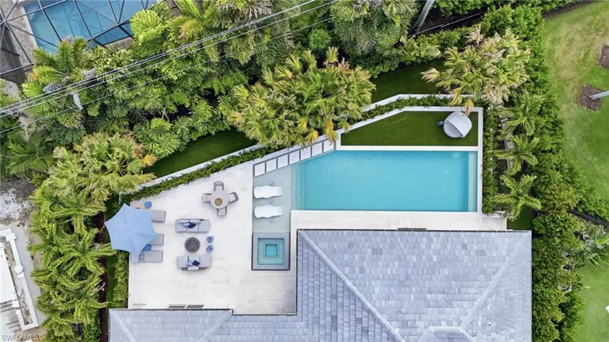 626 Fountainhead Ln, Naples, Florida 34103