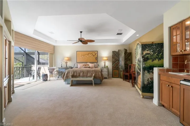 The quest room that your quests will never leave. Located upstairs with a separate loft area for more sleeping arrangements or entertaining.
