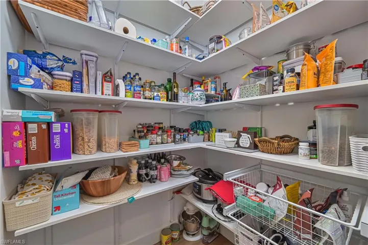 15136 Yellow Wood Dr, Alva, Florida 33920