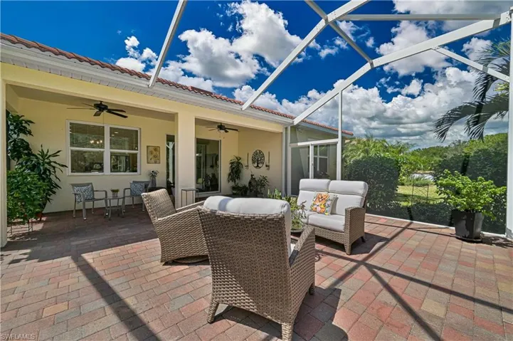 15136 Yellow Wood Dr, Alva, Florida 33920