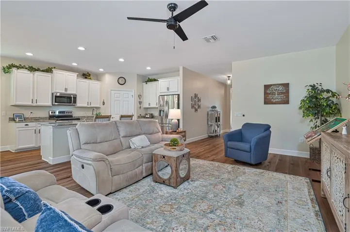 15136 Yellow Wood Dr, Alva, Florida 33920