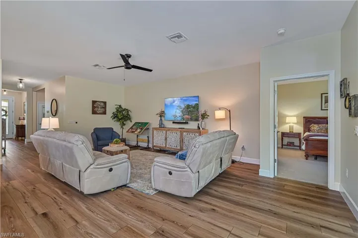 15136 Yellow Wood Dr, Alva, Florida 33920