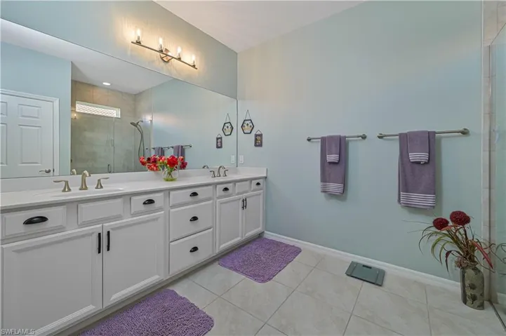 15136 Yellow Wood Dr, Alva, Florida 33920