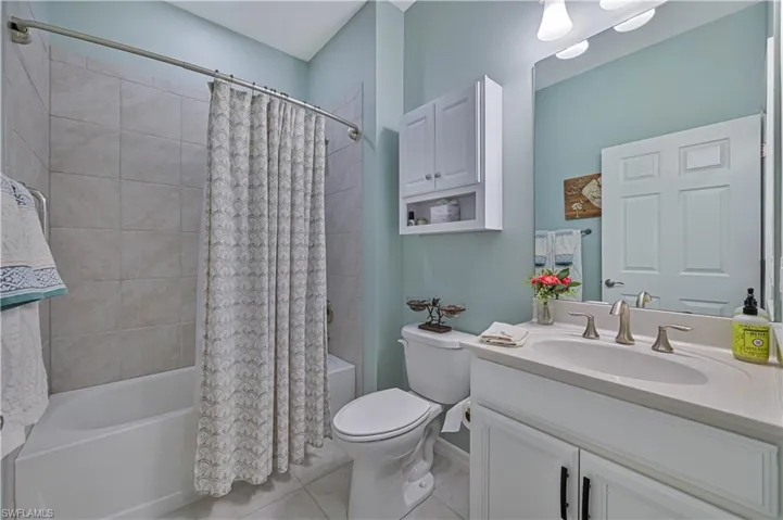 15136 Yellow Wood Dr, Alva, Florida 33920
