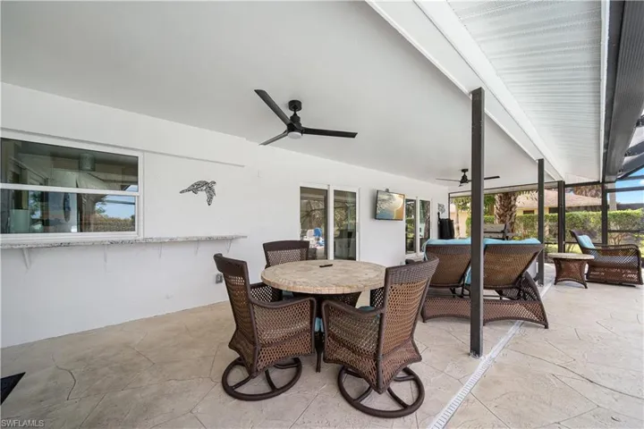 View of patio / terrace with ceiling fan