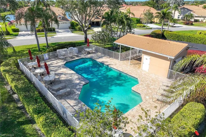 8079  Palomino  DR, Naples, FL 34113