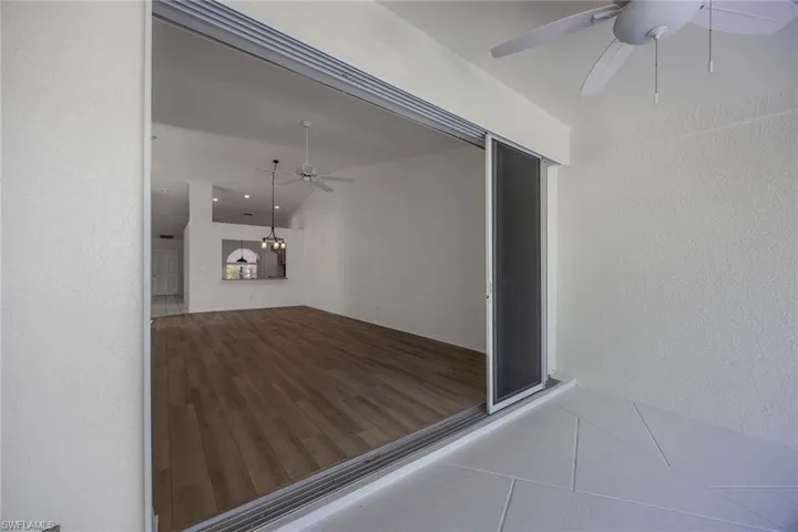 8079  Palomino  DR, Naples, FL 34113