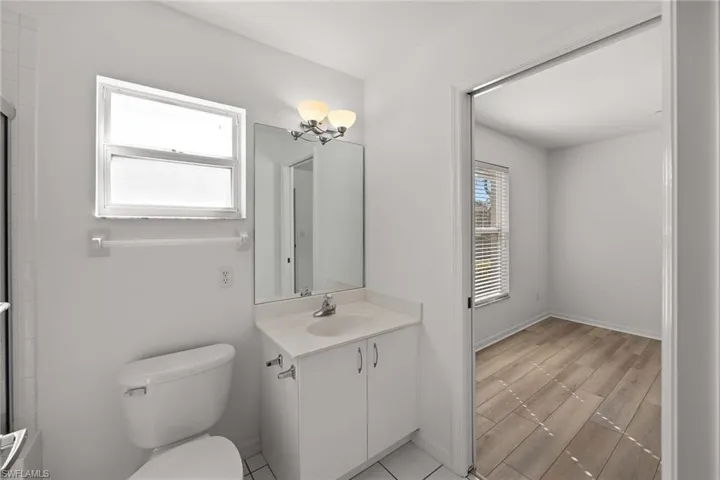 8079  Palomino  DR, Naples, FL 34113