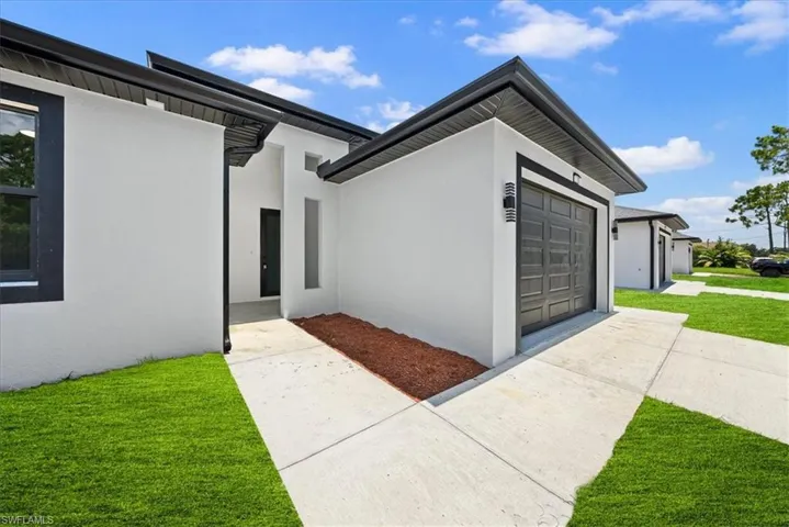 2129/2131 Fairway Dr, Lehigh Acres, Florida 33973