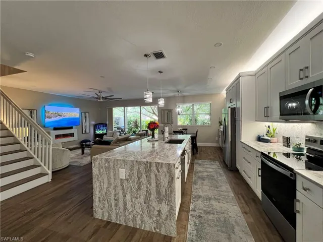 7009 Romana Way 1602, Naples, Florida 34119