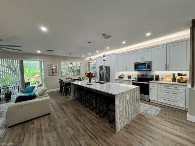 7009 Romana Way 1602, Naples, Florida 34119
