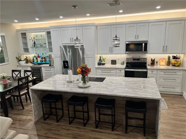 7009 Romana Way 1602, Naples, Florida 34119