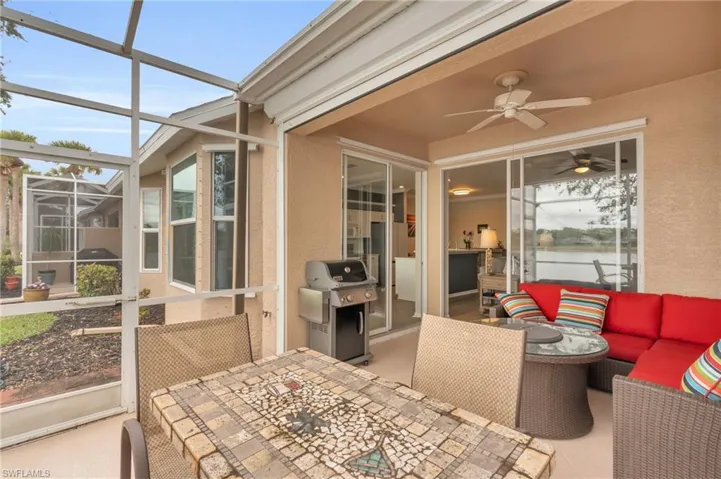 Sunroom with ceiling fan