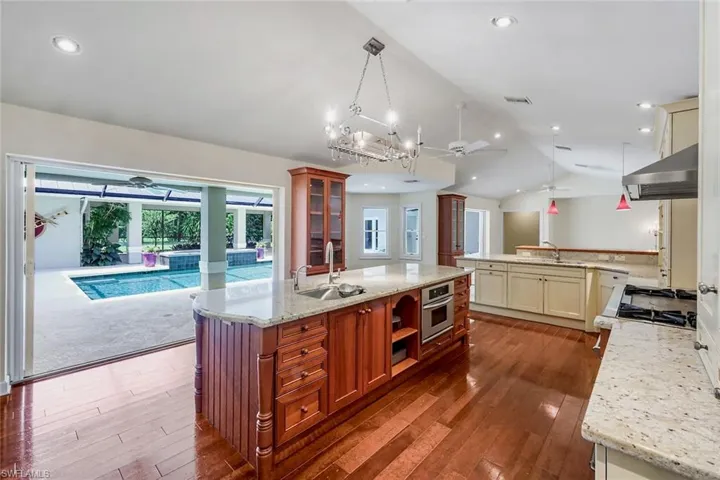 675 Murex Dr, Naples, Florida 34102