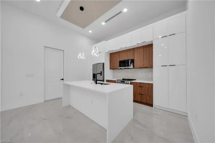 1209 15th Ter, Cape Coral, Florida 33909