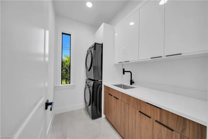 1209 15th Ter, Cape Coral, Florida 33909