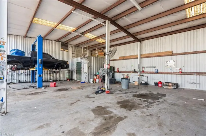 2945  Walpear  ST, Fort Myers, FL 33916