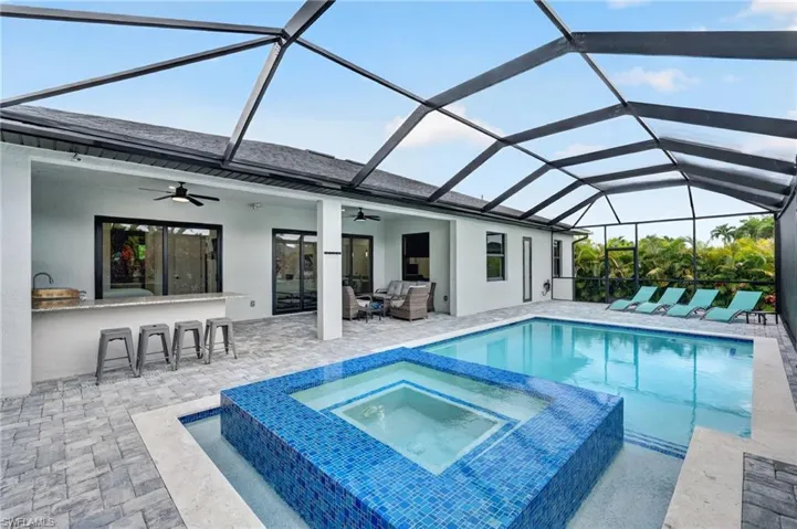 3724 SW 3rd  ST, Cape Coral, FL 33991