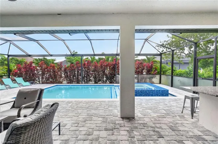 3724 SW 3rd  ST, Cape Coral, FL 33991