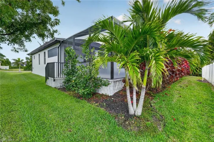 3724 SW 3rd  ST, Cape Coral, FL 33991