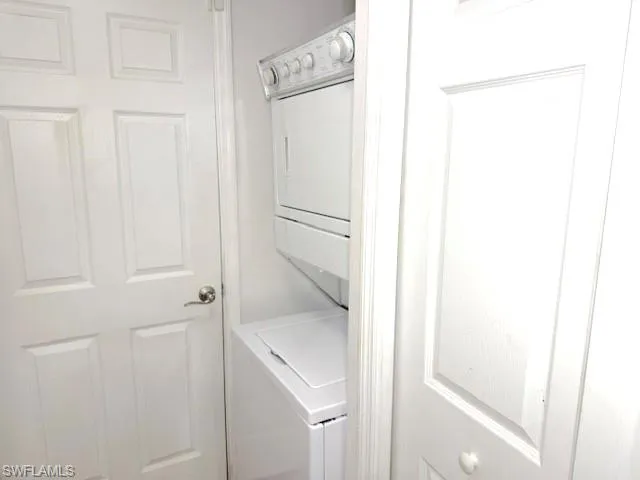 318 Se 46th Ln, Cape Coral, Florida 33904