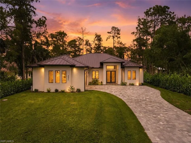 5221 Hickory Wood Dr, Naples, Florida 34119