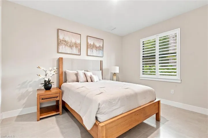 5221 Hickory Wood Dr, Naples, Florida 34119