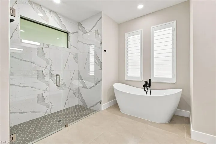 5221 Hickory Wood Dr, Naples, Florida 34119