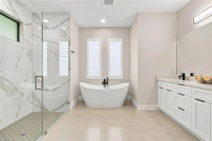 5221 Hickory Wood Dr, Naples, Florida 34119