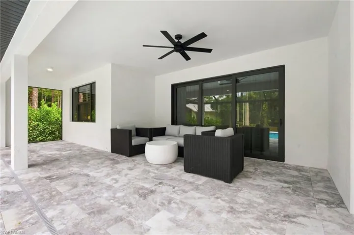 5221 Hickory Wood Dr, Naples, Florida 34119