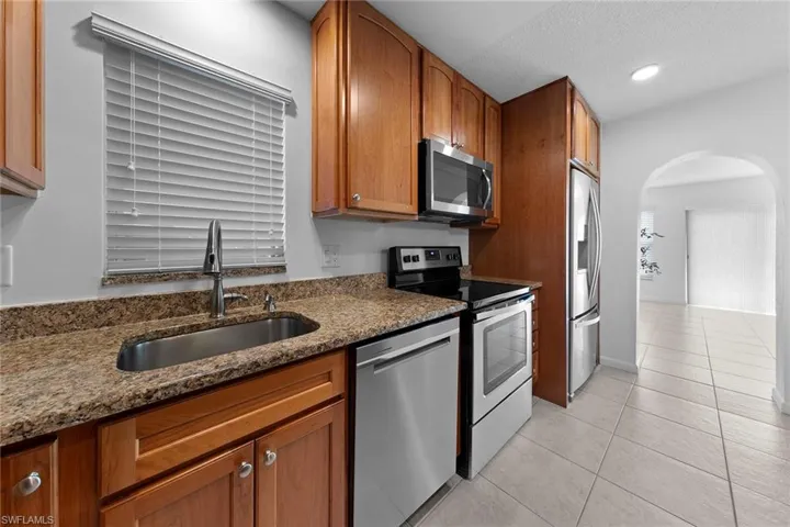 287 Rosewood Ct, Lehigh Acres, Florida 33936