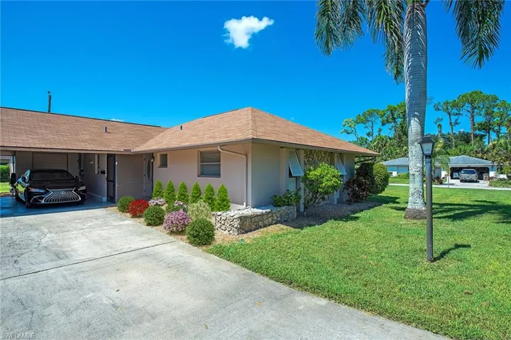 287 Rosewood Ct, Lehigh Acres, Florida 33936