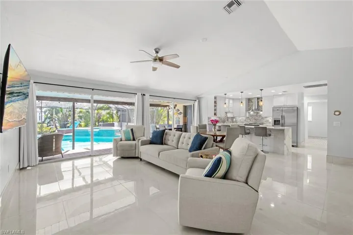 Living opens upto lanai