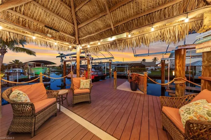 Evening under the Tiki