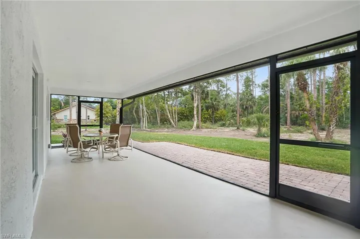 5111  Palmetto Woods  DR, Naples, FL 34119