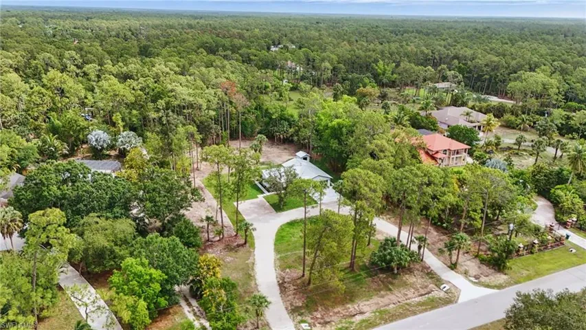 5111  Palmetto Woods  DR, Naples, FL 34119