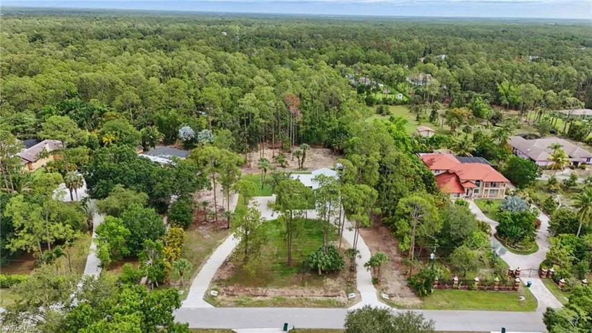 5111  Palmetto Woods  DR, Naples, FL 34119