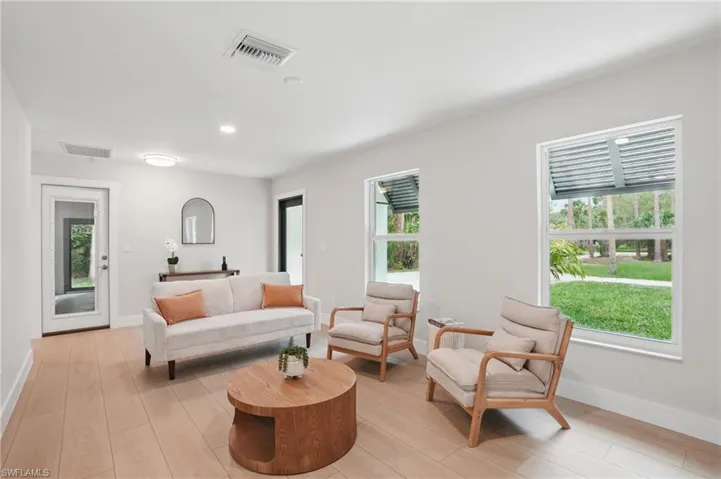 5111  Palmetto Woods  DR, Naples, FL 34119