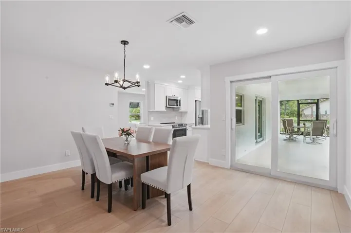 5111  Palmetto Woods  DR, Naples, FL 34119