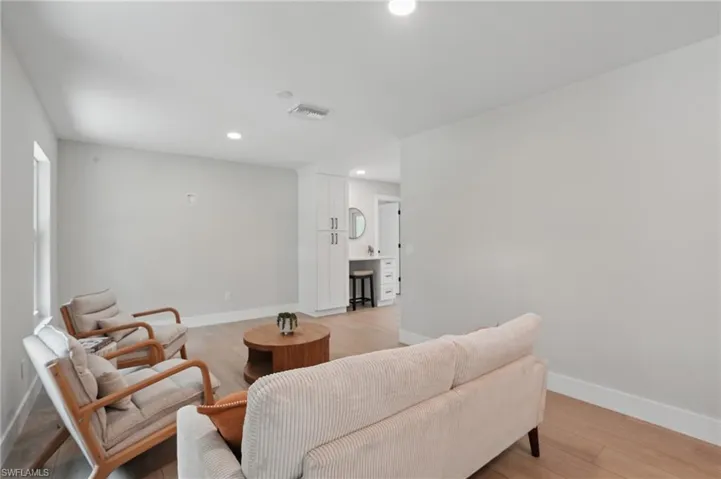 5111  Palmetto Woods  DR, Naples, FL 34119